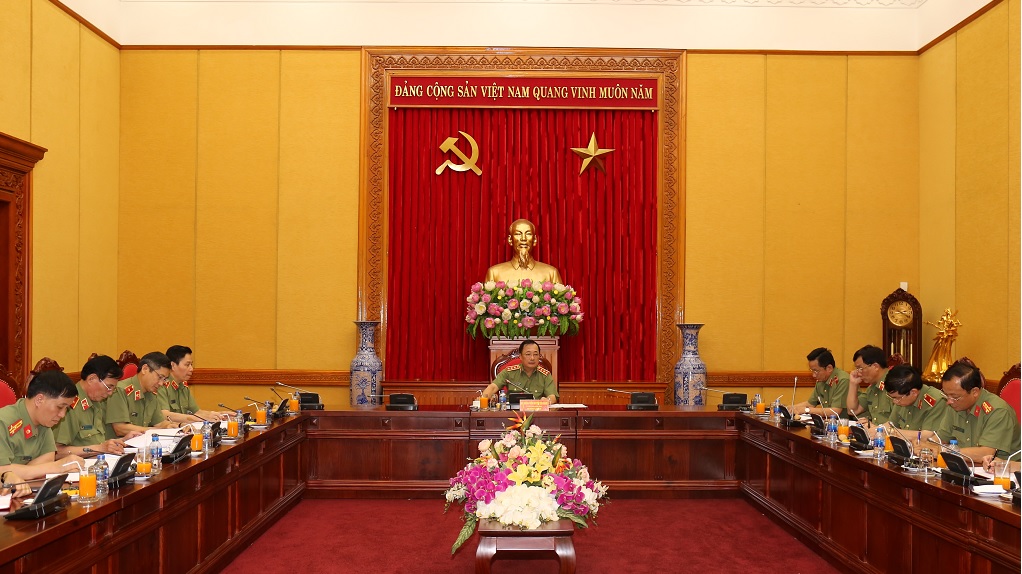 Thứ trưởng Nguyễn Văn Thành chủ trì cuộc họp.