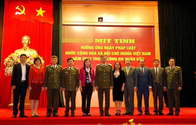 Bộ trưởng Tô Lâm và các đại biểu tham dự buổi lễ.