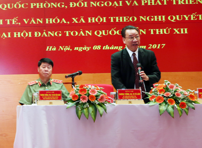 GS.TS Phùng Hữu Phú, Phó Chủ tịch Hội đồng Lý luận Trung ương điều hành Hội thảo.