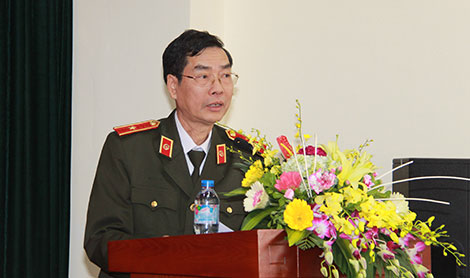 Thiếu tướng Phạm Văn Miên, Tổng Biên tập Báo CAND phát biểu tại hội nghị.