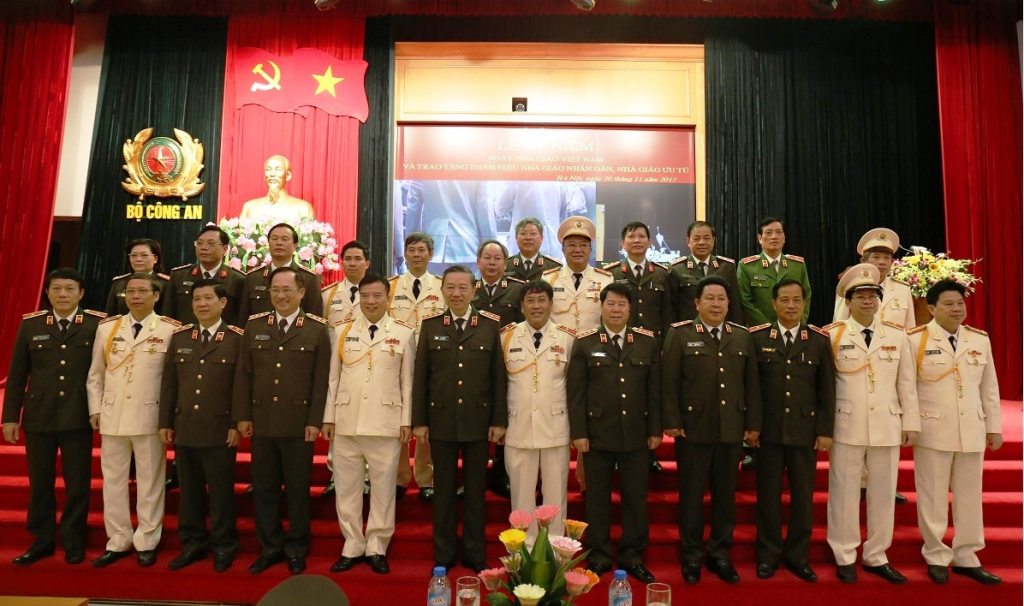 Các đại biểu dự Lễ kỷ niệm.