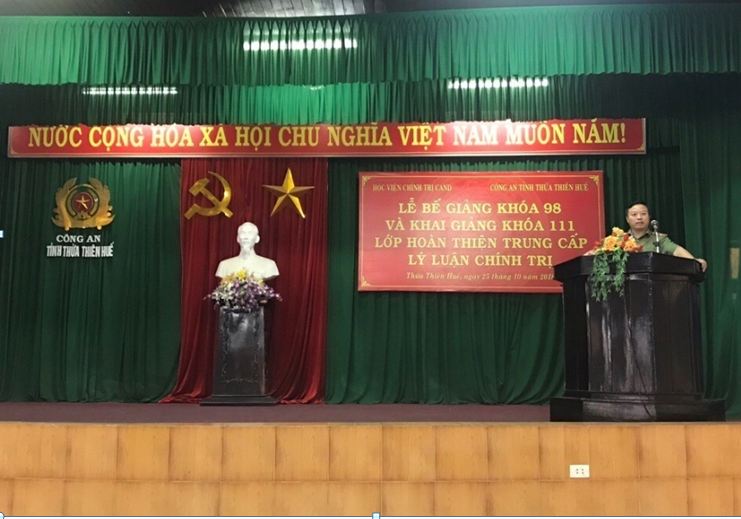 Đồng chí Thiếu tướng, PGS.TS Phan Xuân Tuy, Phó Giám đốc Học viện Chính trị Công an nhân dân phát biểu tại buổi lễ