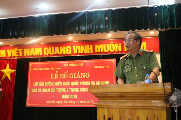 Đồng chí Đại tá Bùi Sơn Hiển, Phó Cục trưởng Cục Đào tạo phát biểu tại buổi Lễ