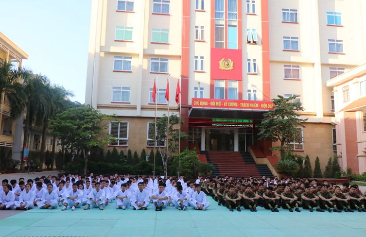 Học viên khóa D2 Học viện Chính trị Công an nhân dân tham dự Lễ khai giảng