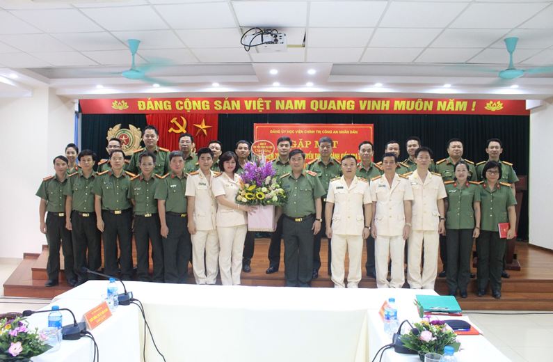 Các đại biểu tham dự buổi Gặp mặt nhân kỷ niệm 70 năm Ngày truyền thống Ngành Kiểm tra Đảng