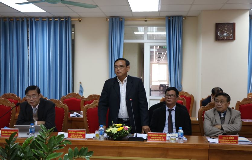 Đồng chí Thiếu tướng, GS.TS Nguyễn Hồng Quân, Nguyên Phó Viện trưởng, Viện Chiến lược Quốc phòng phát biểu tại Hội thảo