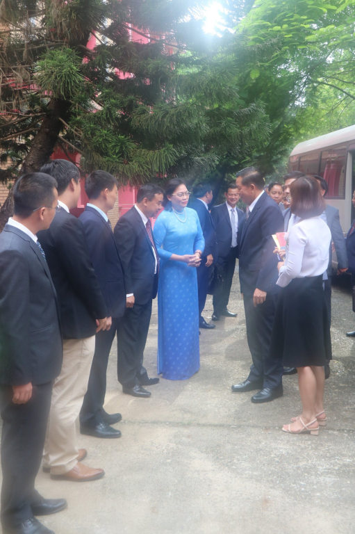 Đoàn lãnh đạo, cán bộ Học viện Chính trị CAND đón tiếp Đoàn đại biểu cấp cao Bộ Công an Lào